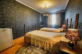 Гостиница Форсаж Набережные Челны Номер стандарт комфорт с 2 односпальными кроватями-1